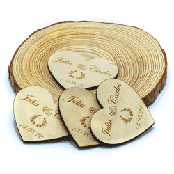 Corazones de madera personalizados