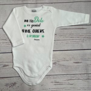 Body personalizado - Mí (familiar + nombre) es genial y me quiere a rabiar